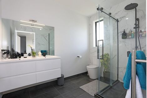 Photo of property in 17 George Street, Bulls, 4818