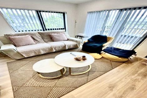 Photo of property in 12a Hewlett Road, Massey, Auckland, 0614