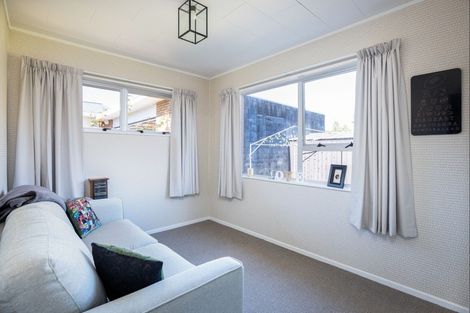 Photo of property in 51 Manu Crescent, Upper Vogeltown, New Plymouth, 4310
