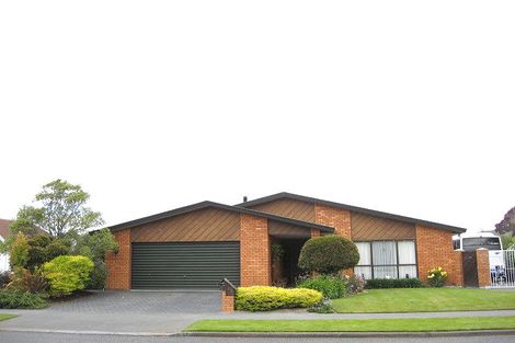 Photo of property in 67 Anglesea Avenue, Parklands, Christchurch, 8083