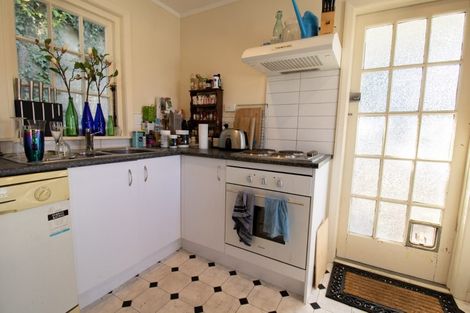 Photo of property in 22a Clifton Terrace, Kelburn, Wellington, 6012