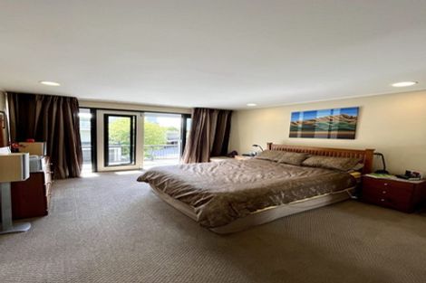 Photo of property in Highwic, 2/32 Hobson Street, Thorndon, Wellington, 6011