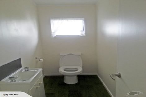 Photo of property in 10 Norval Road, Henderson, Auckland, 0610