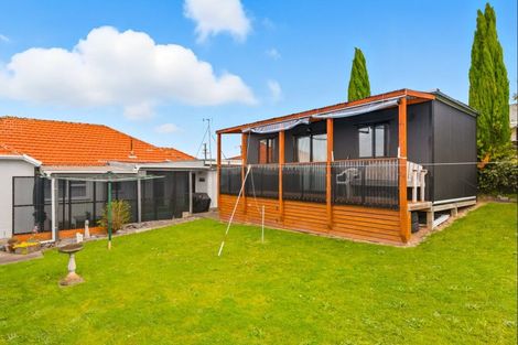 Photo of property in 127 Winchester Street, Levin, 5510