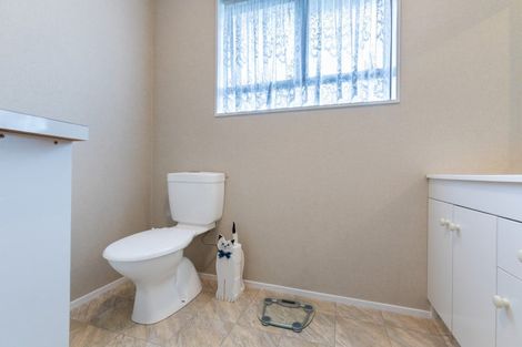 Photo of property in 8b Allardice Street, Dannevirke, 4930