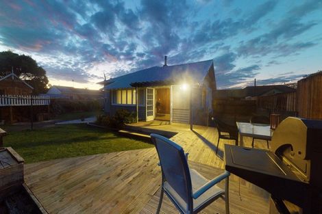 Photo of property in 556a Queen Street East, Levin, 5510