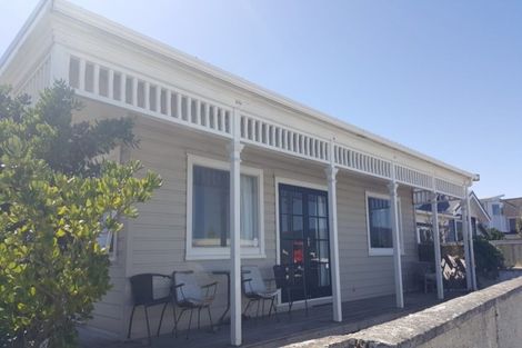 Photo of property in 235 The Esplanade, Petone, Lower Hutt, 5012