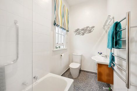 Photo of property in 11 Dee Street, Island Bay, Wellington, 6023