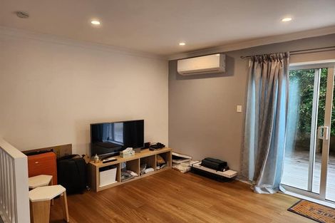 Photo of property in 24 Holt Avenue, Torbay, Auckland, 0630