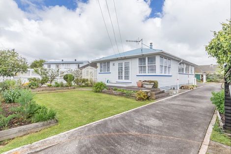 Photo of property in 17 Kauri Street, Levin, 5510