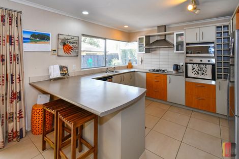 Photo of property in 204 Wattle Farm Road, Wattle Downs, Auckland, 2103