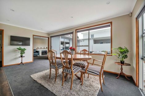 Photo of property in 377 Mangorei Road, Merrilands, New Plymouth, 4312