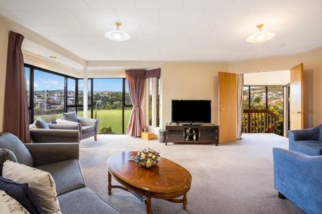 Photo of property in 16 Albatross Close, Whitby, Porirua, 5024