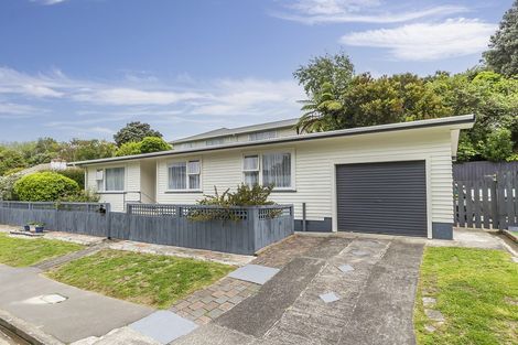 Photo of property in 2a Wilfred Street, Tawa, Wellington, 5028