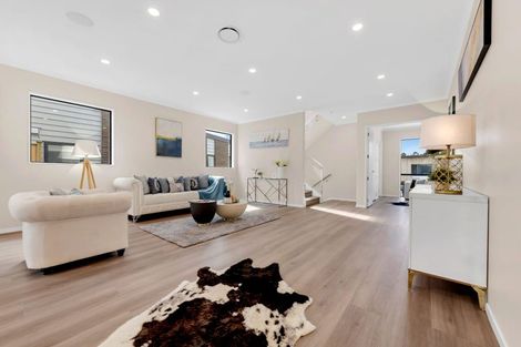 Photo of property in 25 Bremner Ridge Street, Flat Bush, 2019