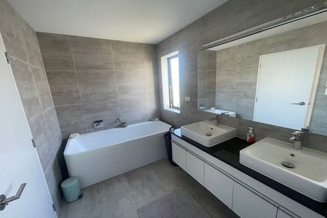 Photo of property in 16 Thistle Close, Beachlands, Auckland, 2018