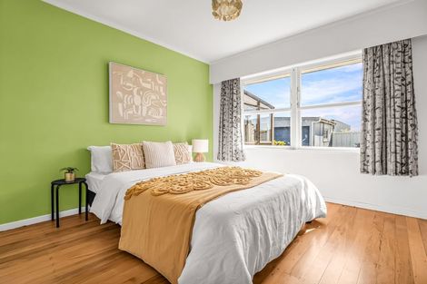 Photo of property in 1 Kingsley Street, St Andrews, Hamilton, 3200