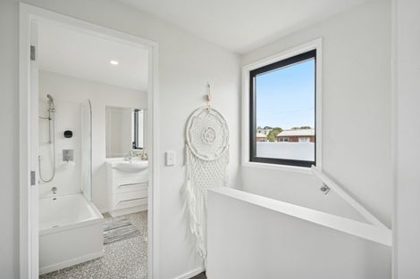 Photo of property in 7 Phillip Street, Johnsonville, Wellington, 6037