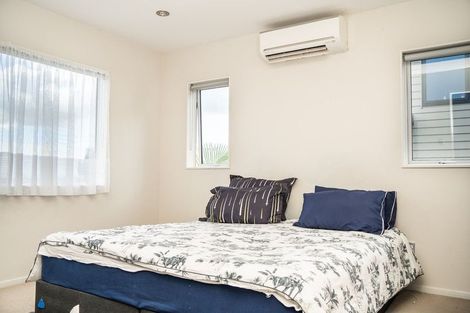 Photo of property in 130 Keri Vista Rise, Papakura, 2110