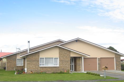 Photo of property in 6 Verona Place, Stratford, 4332