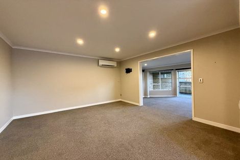 Photo of property in 13 Van Dyke Place, West Harbour, Auckland, 0618