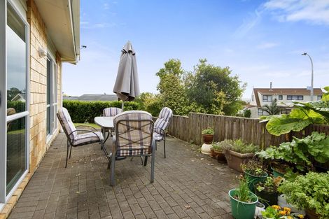 Photo of property in 4a Barberton Terrace, Red Hill, Papakura, 2110