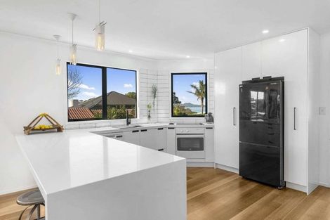 Photo of property in 16a Valley Road, Browns Bay, Auckland, 0630