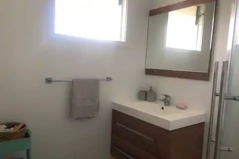 Photo of property in 5 Clouston Place, Opunake, 4616