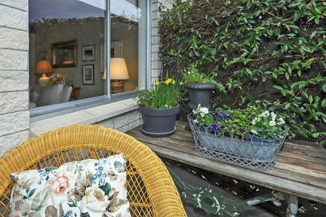 Photo of property in 2/32 Greenwood Road, Havelock North, 4130