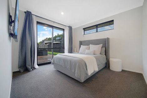 Photo of property in 4 Orawahi Road, Glenbrook, 2681