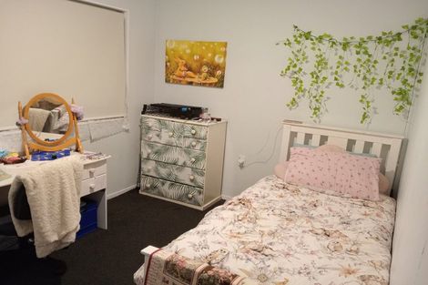 Photo of property in 35 Glen Road, Stokes Valley, Lower Hutt, 5019