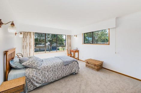 Photo of property in 73 Nimmo Avenue East, Waikanae, 5036