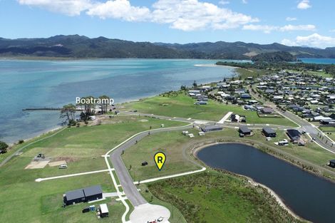 Photo of property in 13 Taniwha Place, Matarangi, 3592