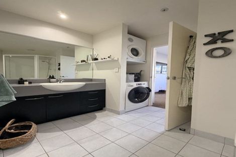 Photo of property in St Peters Apartments, 2b/192 Willis Street, Te Aro, Wellington, 6011