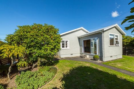 Photo of property in 32 Wyndham Street, Carterton, 5713