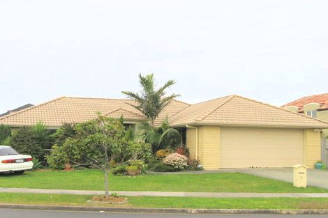 Photo of property in 9 Eaglemont Drive, East Tamaki Heights, Auckland, 2016