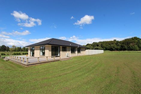 Photo of property in 77 Halls Road, Pahiatua, 4910