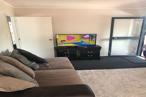 Photo of property in 64 Rosella Road, Mangere East, Auckland, 2024