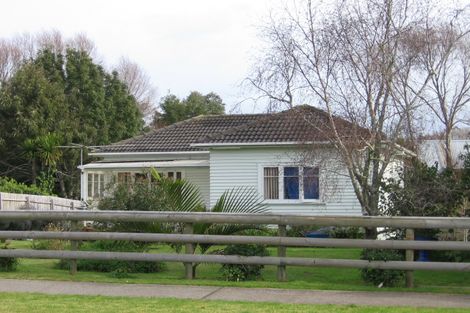 Photo of property in 123 Awaroa Road, Helensville, 0800