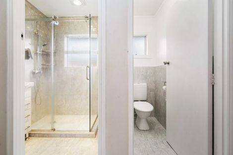 Photo of property in 2/246 Shirley Road, Papatoetoe, Auckland, 2025