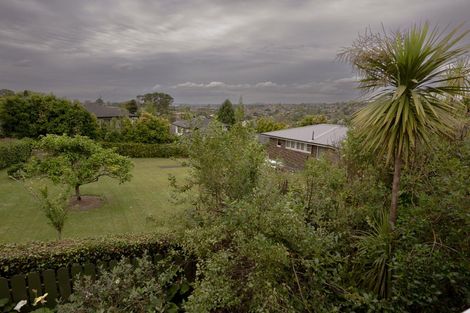 Photo of property in 2/15b Nandana Drive, Glen Eden, Auckland, 0602
