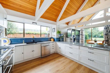 Photo of property in 9 Truscott Grove, Awapuni, Palmerston North, 4412