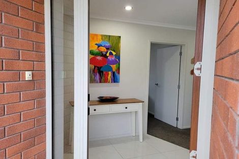 Photo of property in 28 Helenslee Road, Pokeno, 2402