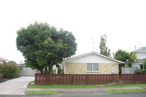 Photo of property in 2 Reelick Avenue, Pakuranga Heights, Auckland, 2010