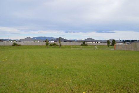 Photo of property in 2/1 Loe Place, Amberley, 7410