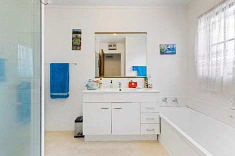 Photo of property in 352 Cobham Drive, Hillcrest, Hamilton, 3216