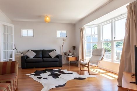 Photo of property in 35a Marine Parade, Seatoun, Wellington, 6022