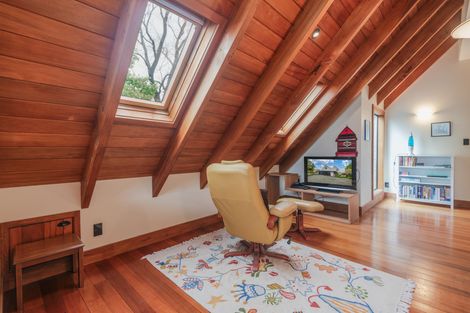 Photo of property in 18 Durham Crescent, Palmerston North, 4414