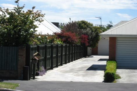 Photo of property in 141 Avonhead Road, Avonhead, Christchurch, 8042