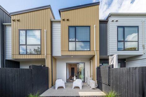 Photo of property in 6/47a Huntington Drive, Huntington Park, Auckland, 2013